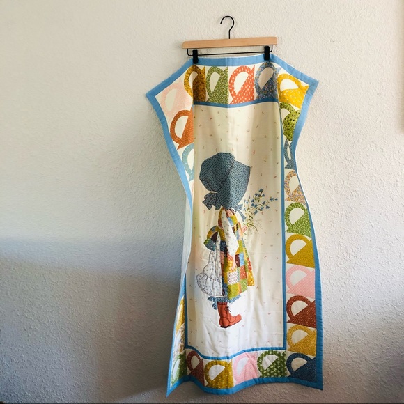 Sunbonnet Sue Vintage Mini Quilt Blanket